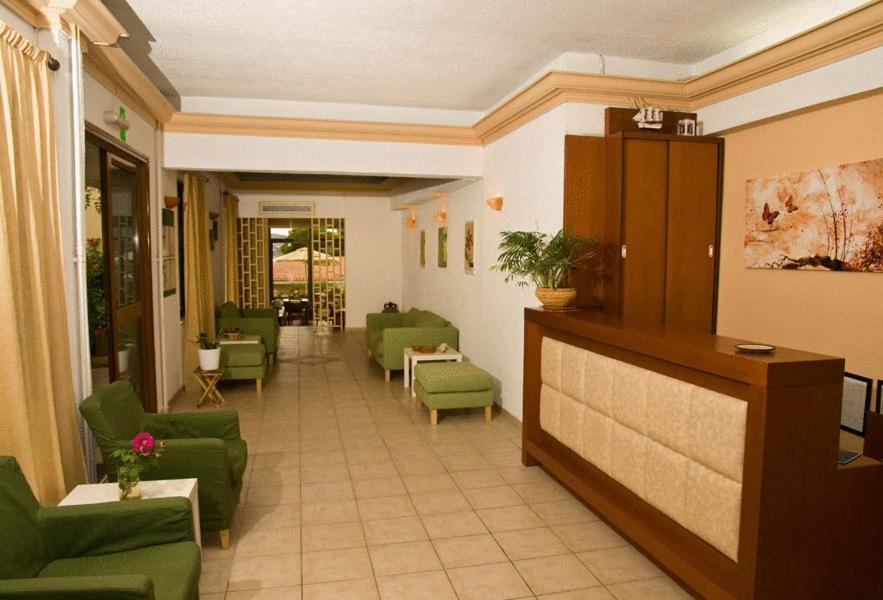 Hotel Afea Agia Marina  Екстериор снимка
