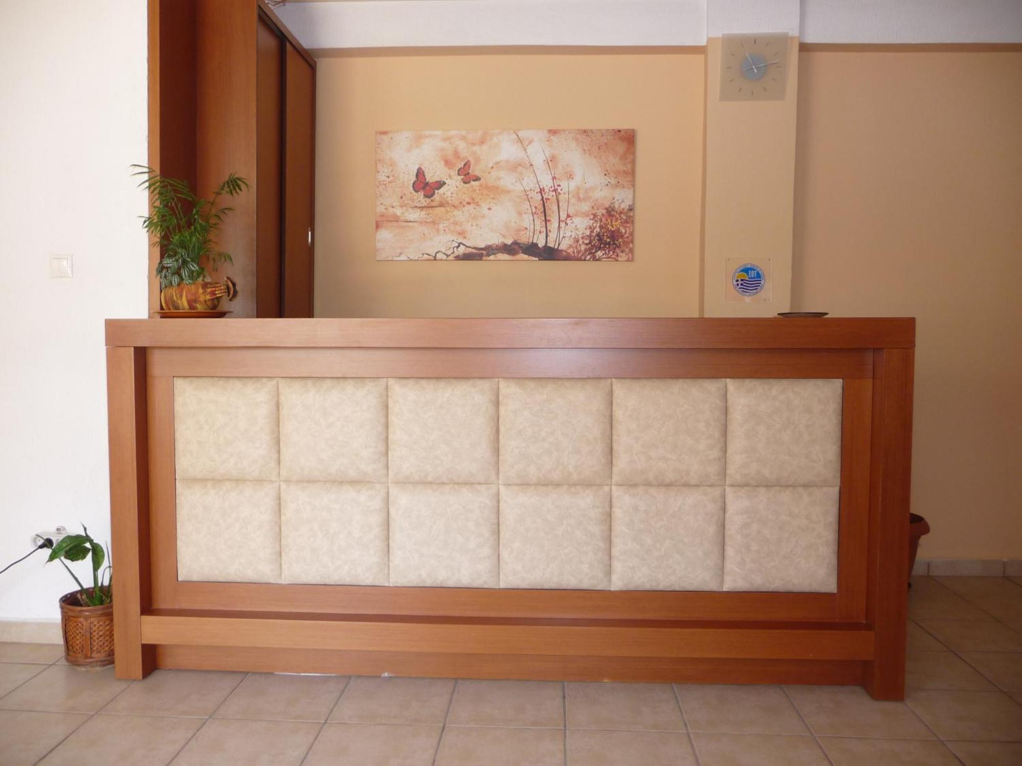 Hotel Afea Agia Marina  Екстериор снимка