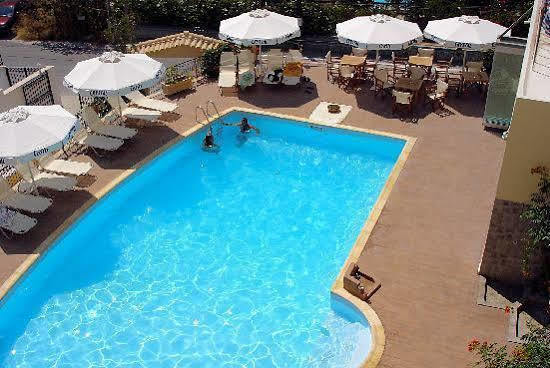 Hotel Afea Agia Marina  Екстериор снимка